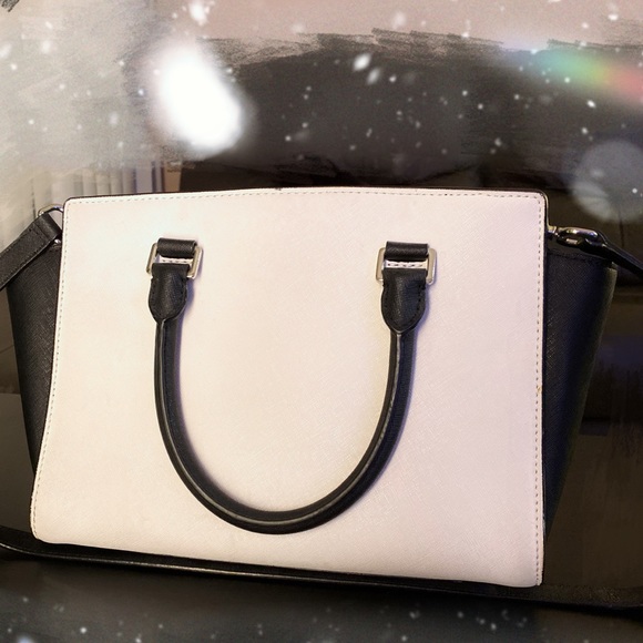 Michael Kors Medium Size Bag - Picture 3 of 13